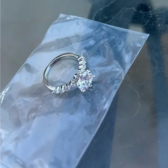 Pretty bird white gold plated ring - Picture 3 of 3